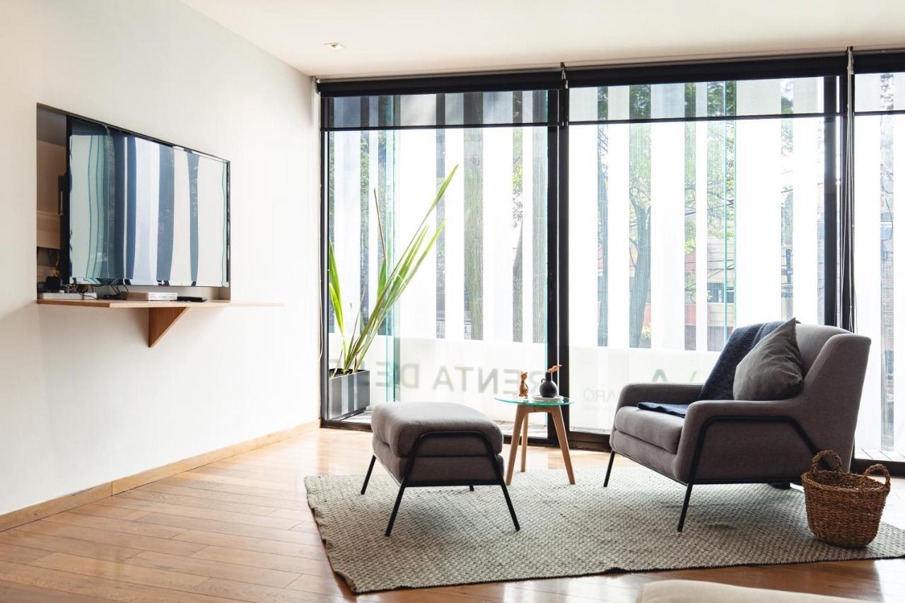 Casai Bright Designer Studio With Balcony In Polanco Mexico by Rom bilde
